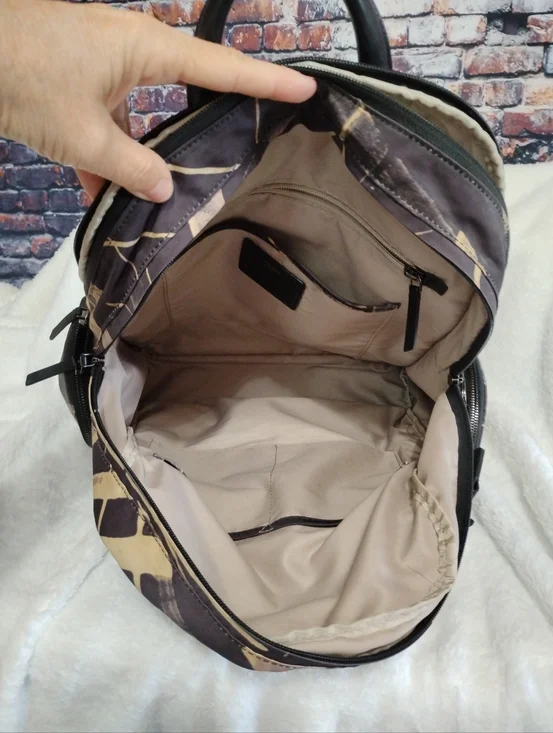 TUMI Voyageur Carson Backpack Nylon Leather ~Lines Print~ EUC - Picture 12 of 15